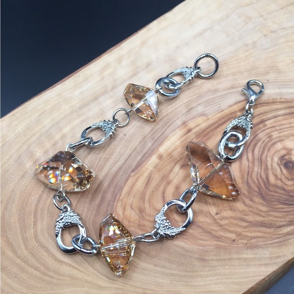 Bracelet with genuine Swarovski Crystals (NEW) - Picture 4 of 8